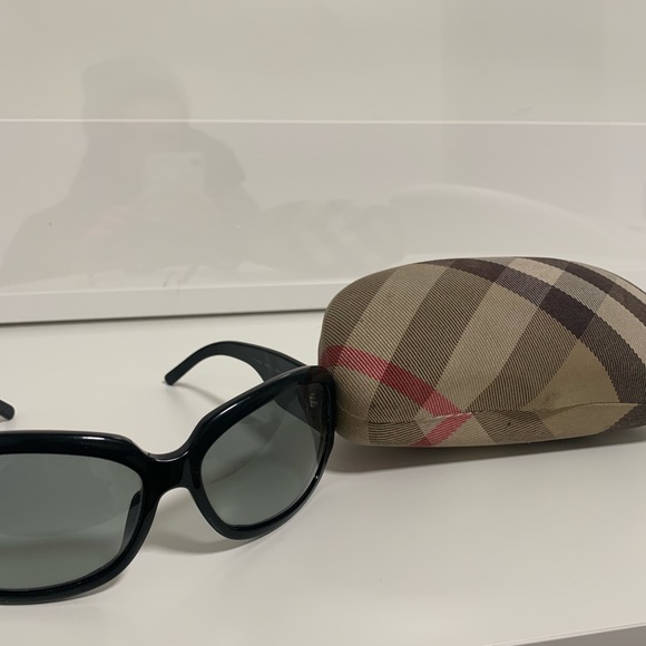Authentic Burberry Sunglasses - Picture 9 of 12
